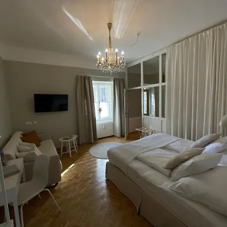 White Flat By Grazrentals With Cool Location & Free Parking Lejlighed