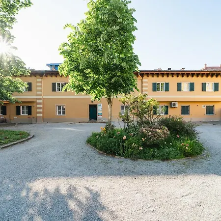 White Flat By Grazrentals Architect Designed & Stylish & Free Parking